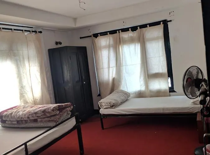 Phat Kath's Secret Garden Backpackers Hotel